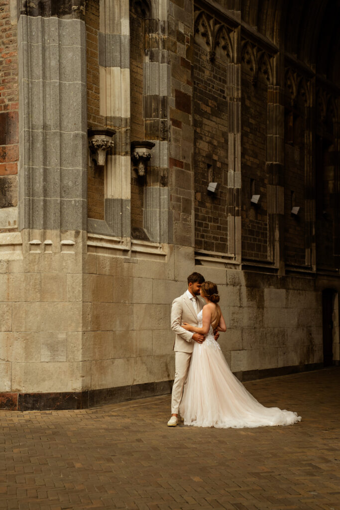 Trouwfoto's Utrecht Linette & David door Editorial Bruidsfotograaf Vivian Driesen